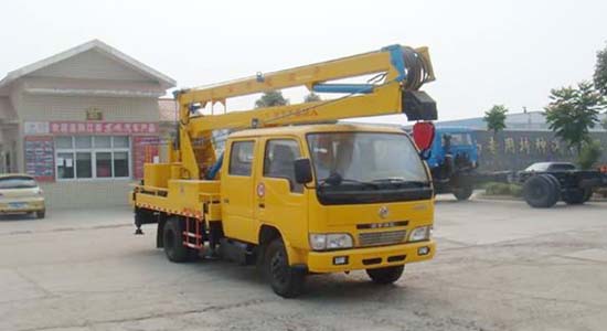 東風(fēng)小霸王高空作業(yè)車(chē)