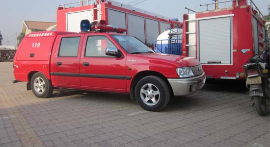 江鈴皮卡型多功能細水霧消防車(chē)