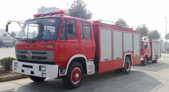 東風(fēng)153消防車(chē)