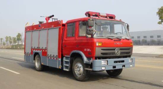 東風(fēng)145消防車(chē)